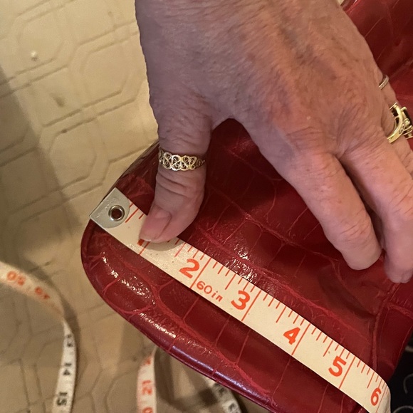 Like new Liz Claiborne satchel handbag - Picture 5 of 7